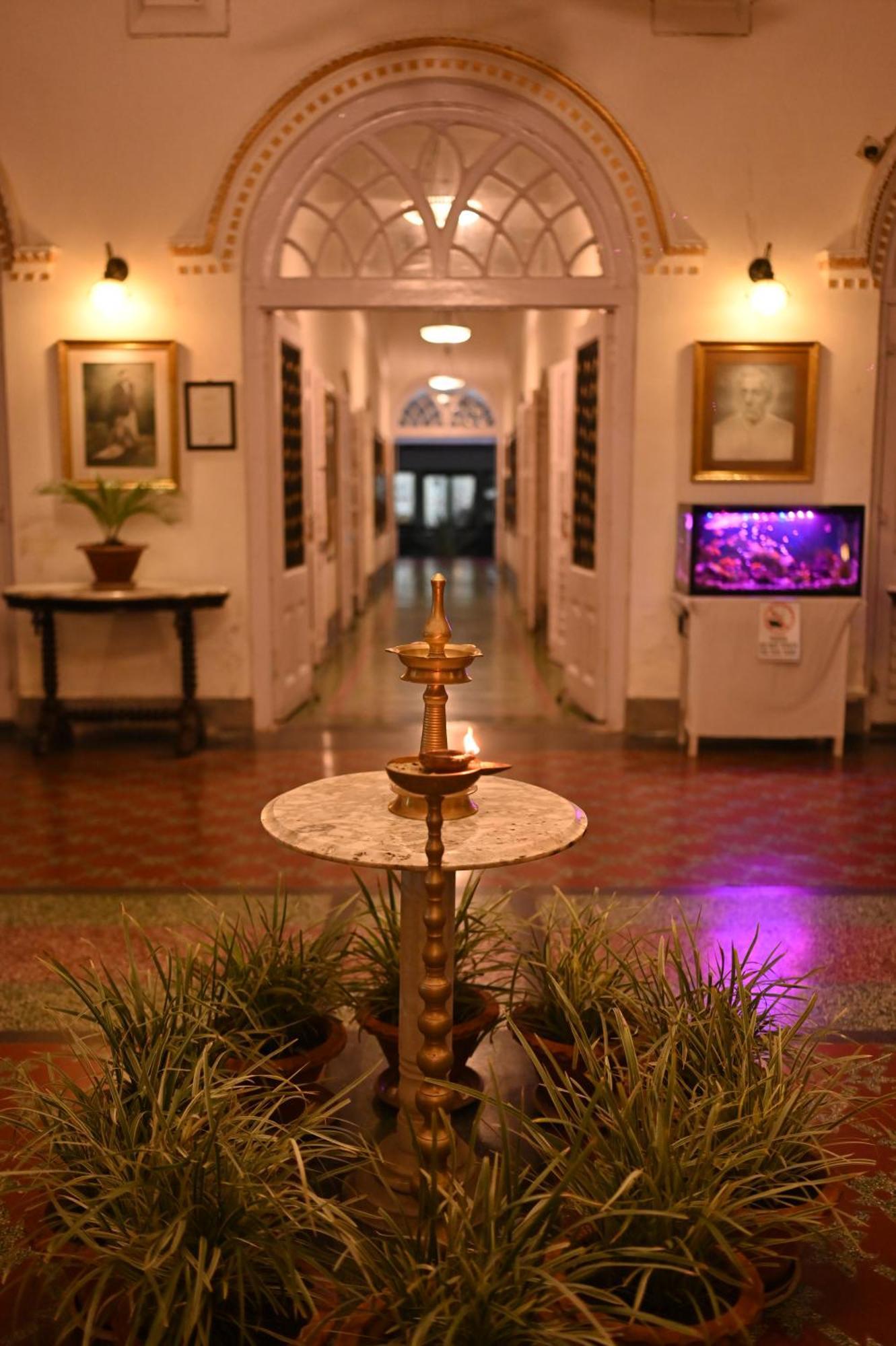 ホテル Thengal Manor Jorhāt エクステリア 写真